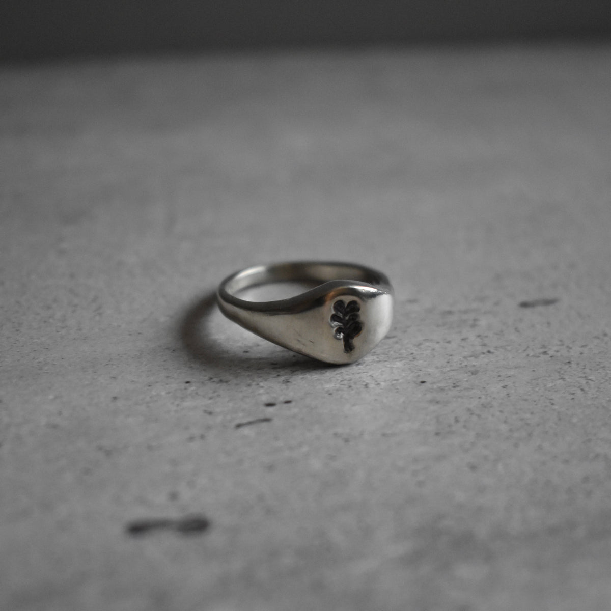 Leaf Signet Cast Ring